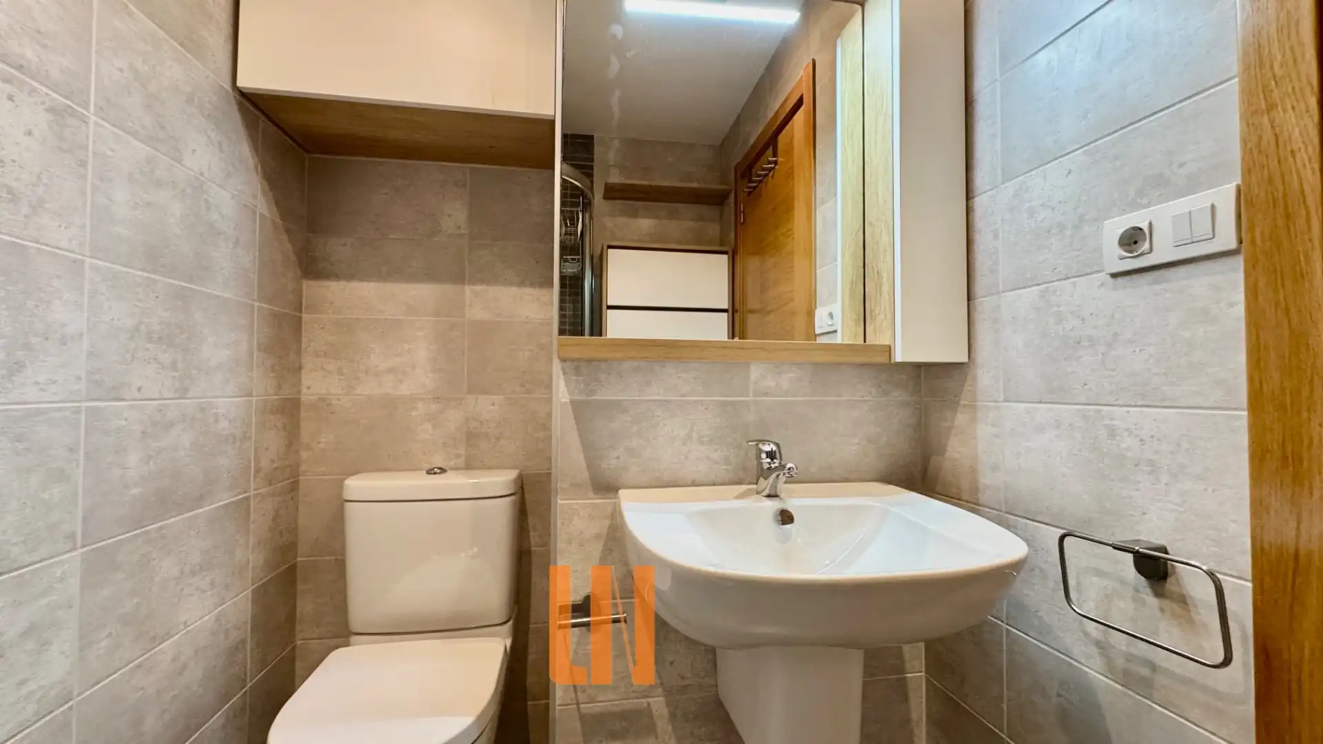 Baño de Piso en venta en A Coruña Capital  con Calefacción, Trastero y Horno
