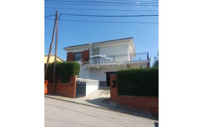 Vista exterior de Casa o xalet en venda en Bigues i Riells amb Terrassa