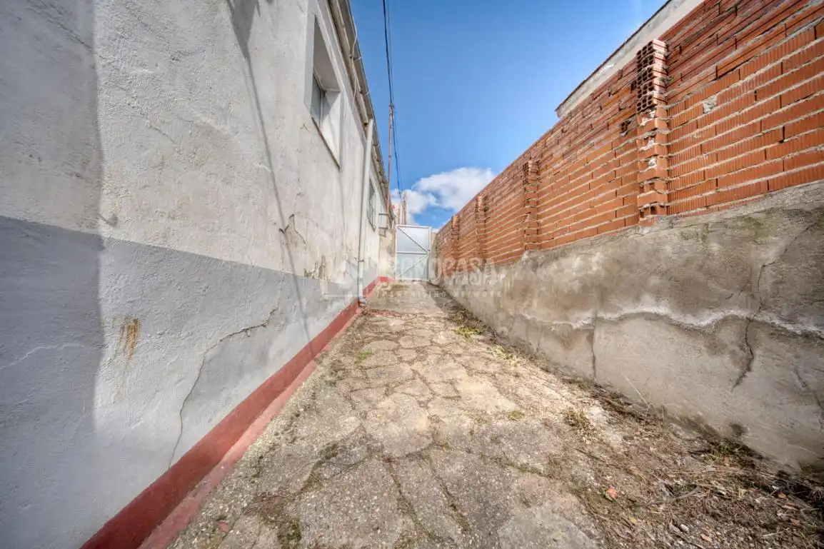 Vista exterior de Casa adosada en venta en Arroyo de la Encomienda con Jardín privado y Terraza