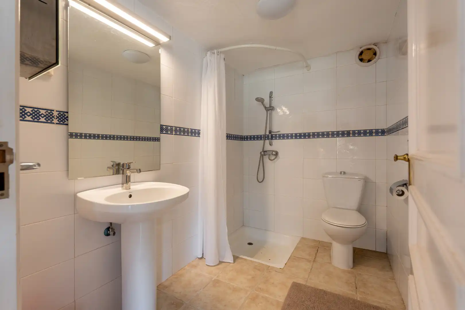 Bany de Casa o xalet en venda en Mijas amb Aire condicionat, Jardí privat i Terrassa