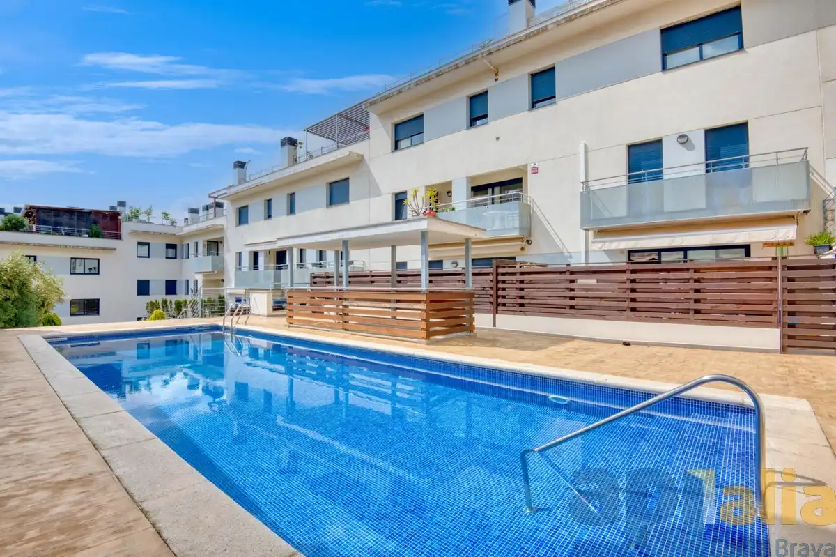 Swimming pool of Attic for sale in Sant Feliu de Guíxols  with Terrace and Community pool