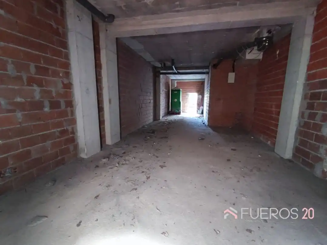 Local comercial en venta en Lasesarre, imagen 2