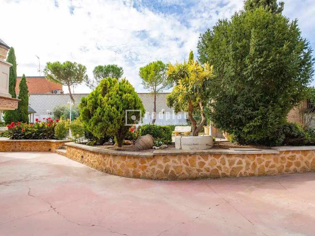 Jardí de Casa o xalet de lloguer en Madridejos amb Aire condicionat, Calefacció i Terrassa