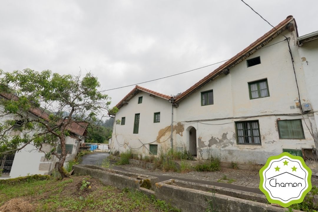 Außenansicht von Country house zum verkauf in Gizaburuaga
