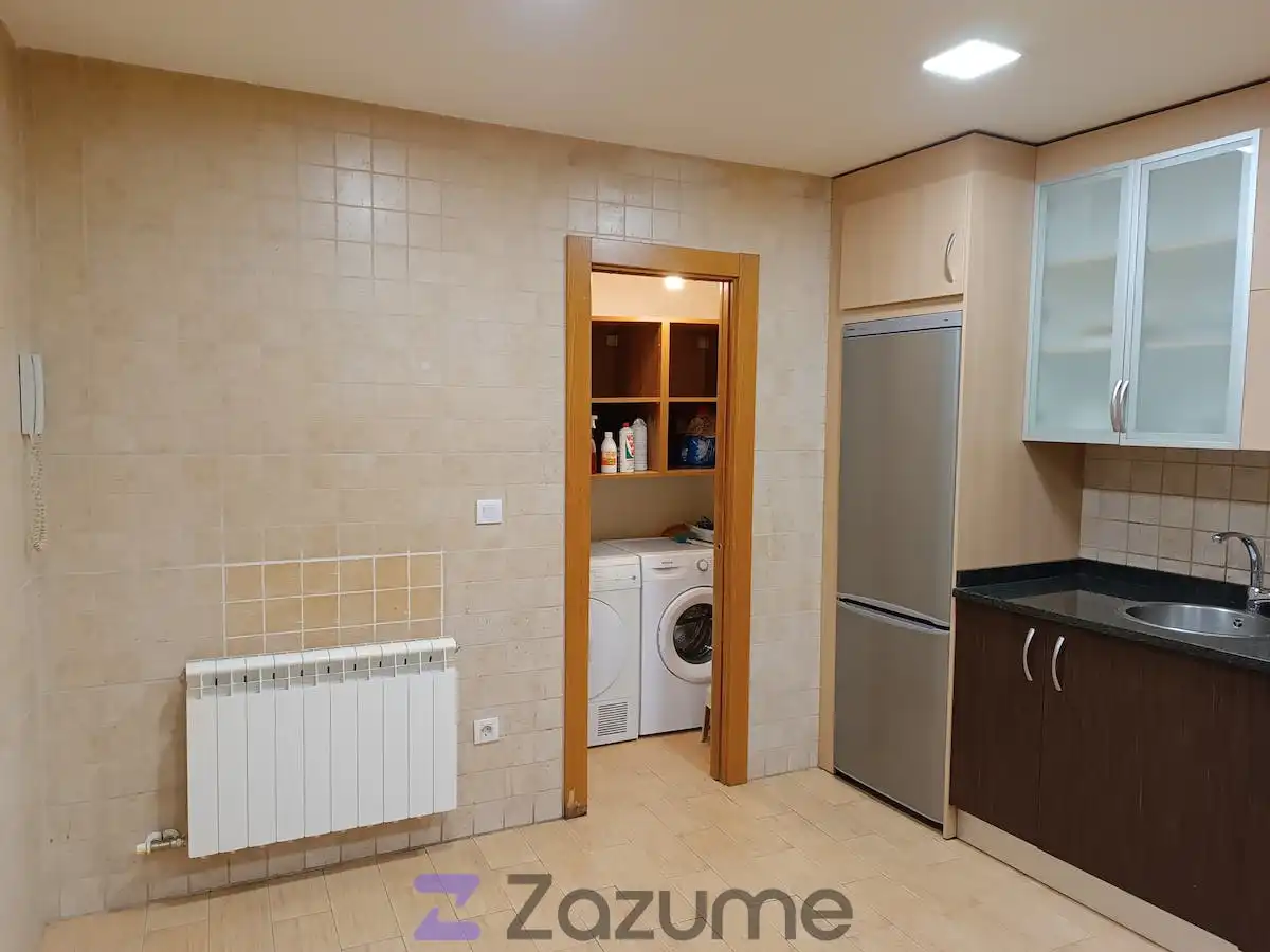 Cocina de Piso de alquiler en Cascante con Aire acondicionado, Parquet y Amueblado