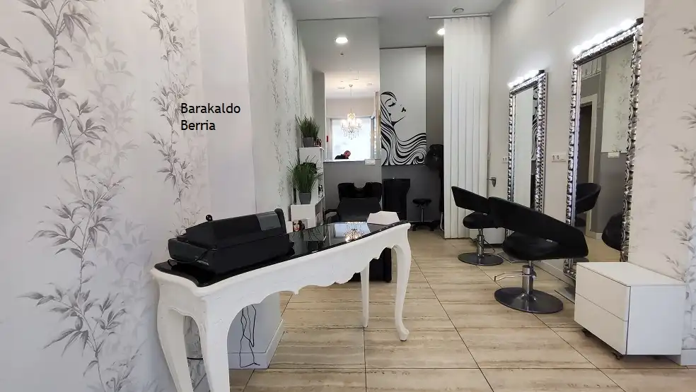 Local comercial en venda a Avenida A. Miranda