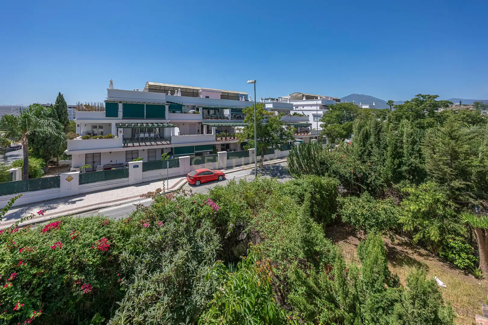 Vista exterior de Apartamento en venta en Marbella con Aire acondicionado, Trastero y Lavadora