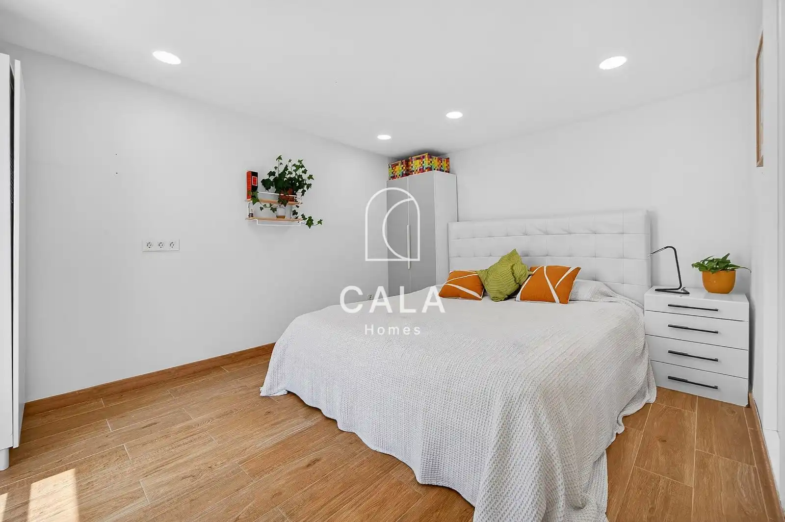 Dormitori de Casa o xalet en venda en Guía de Isora amb Aire condicionat, Calefacció i Jardí privat