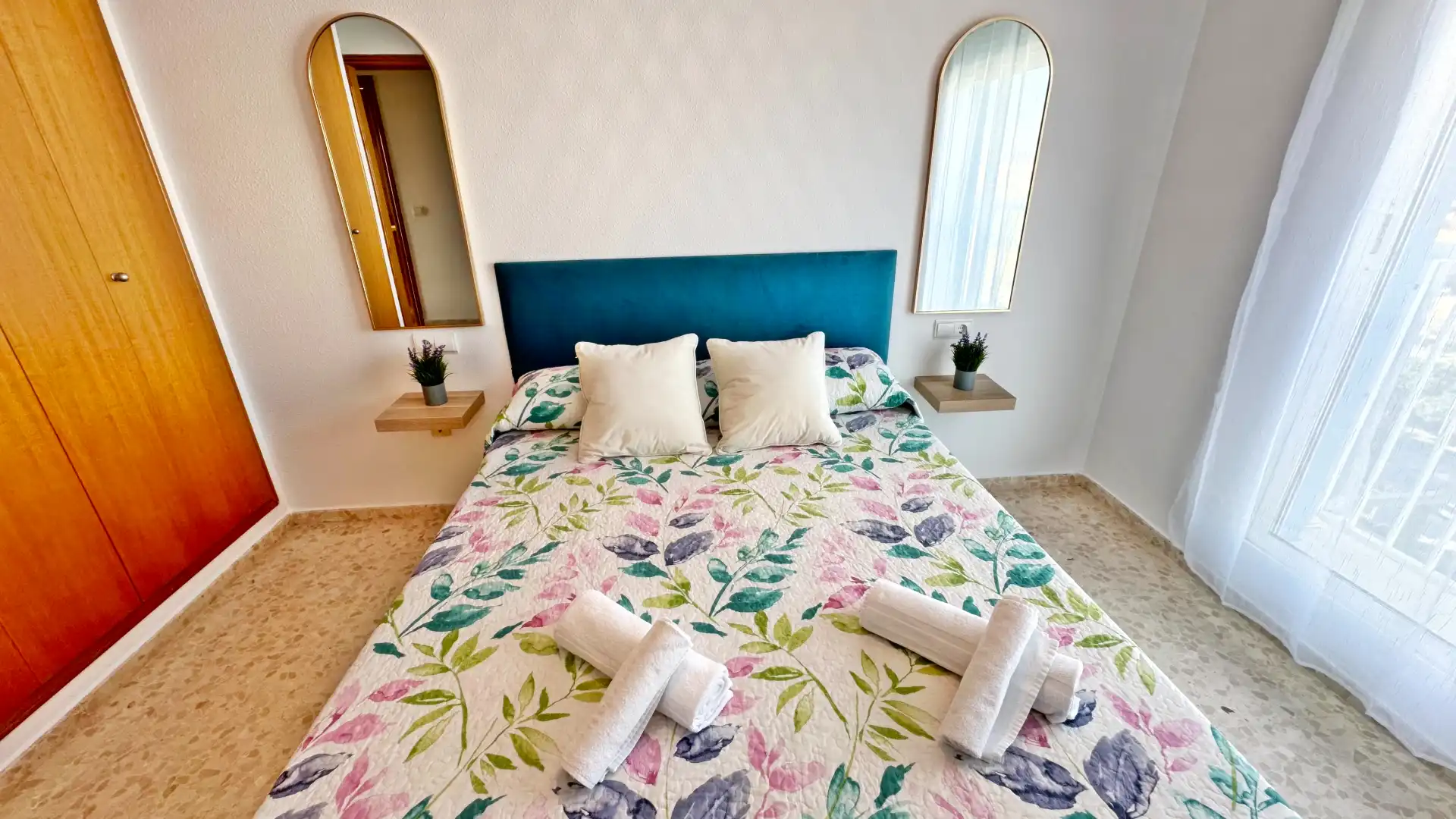 Dormitori de Apartament de lloguer en Gandia amb Aire condicionat, Calefacció i Terrassa