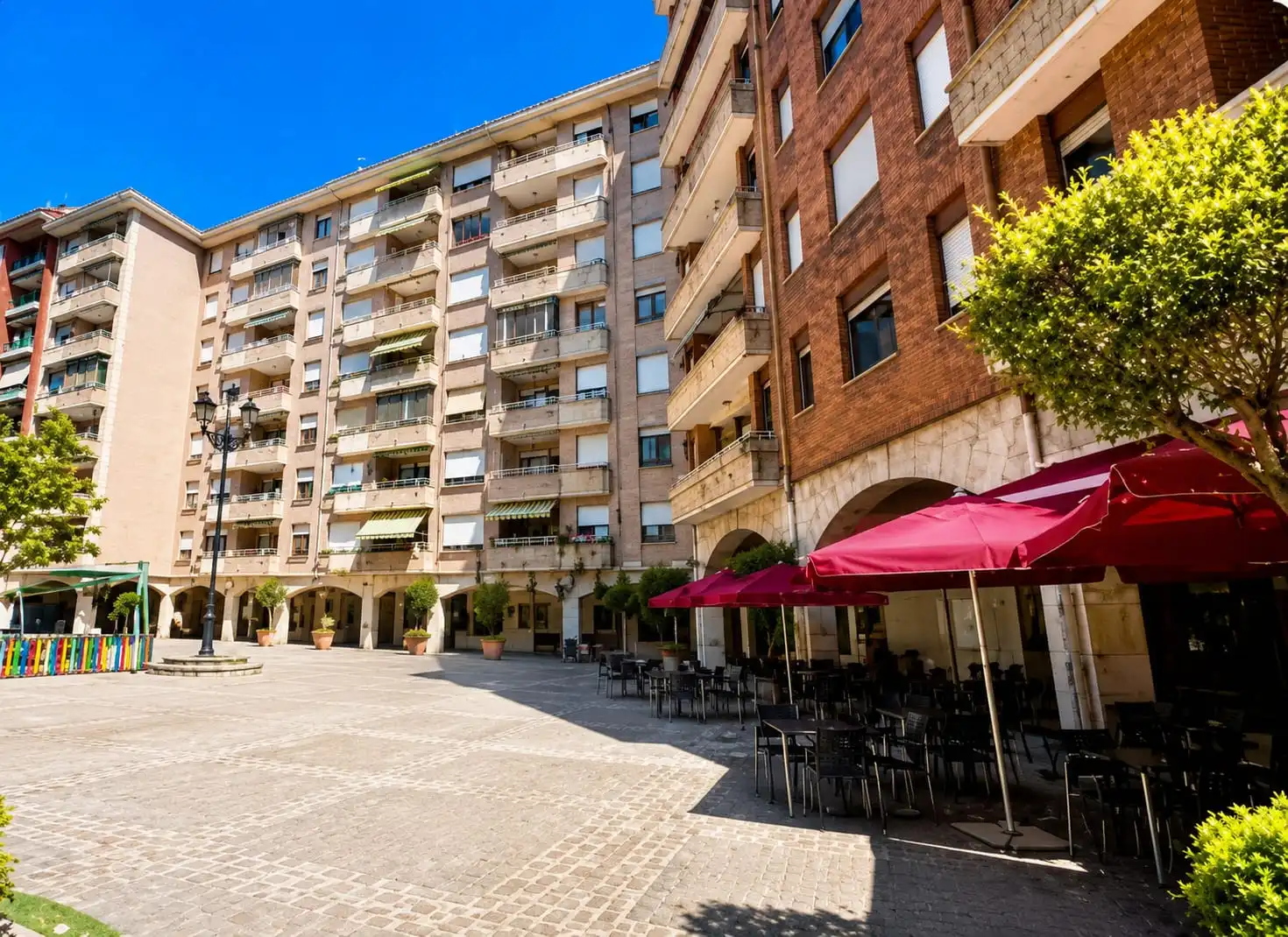 Außenansicht von Wohnung zum Verkauf in Castro-Urdiales mit Heizung, Parkett und Terrasse