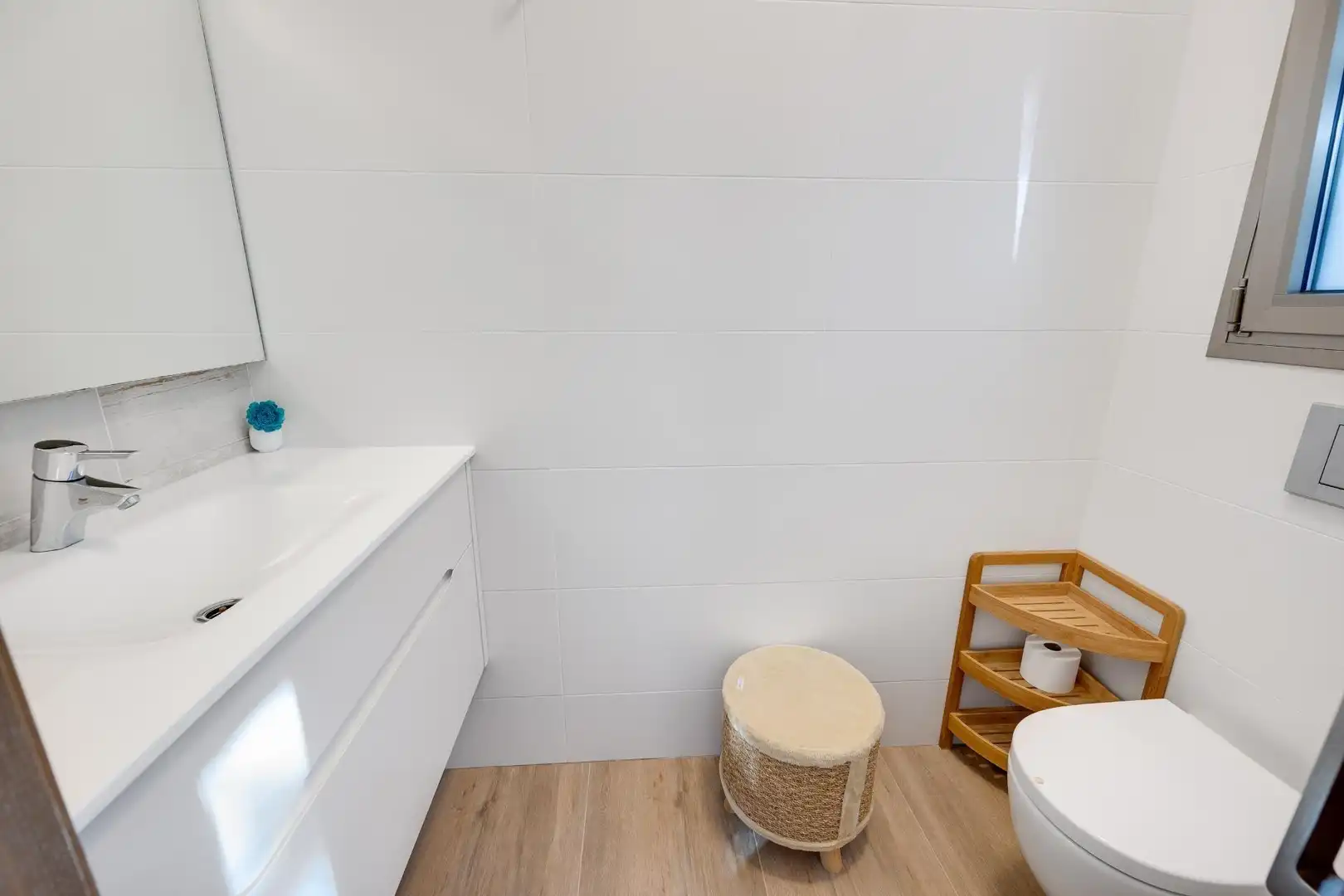 Baño de Apartamento en venta en San Miguel de Salinas