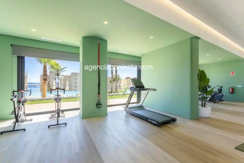 Habitación de Piso de alquiler en Benidorm con Aire acondicionado, Calefacción y Terraza