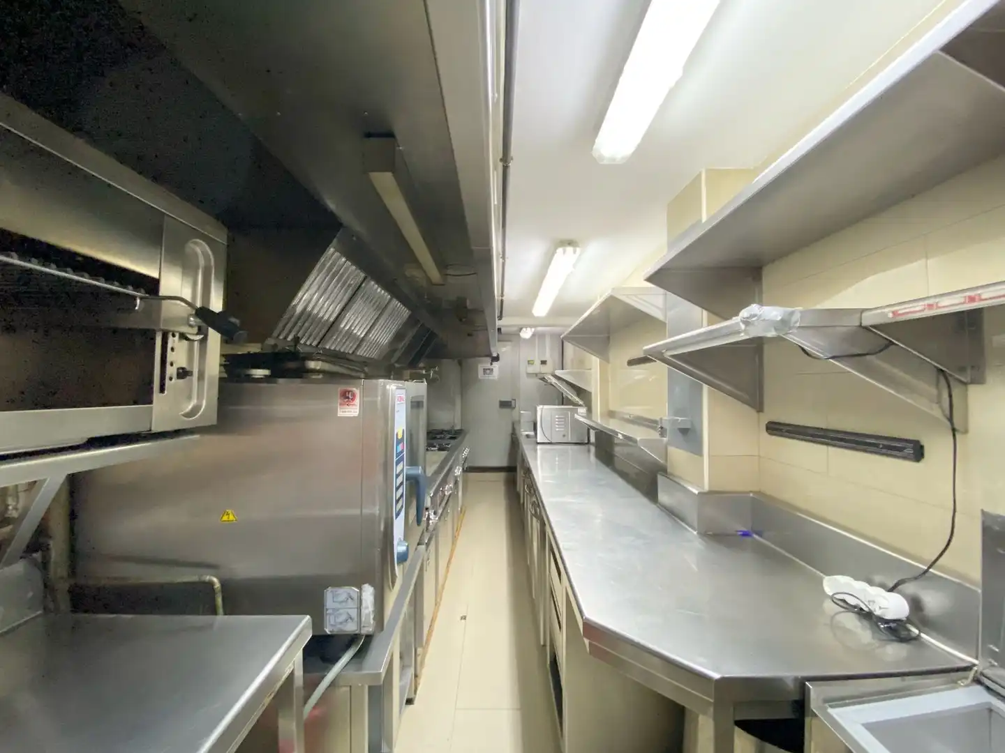 Kitchen of Buildings for sale in Marbella