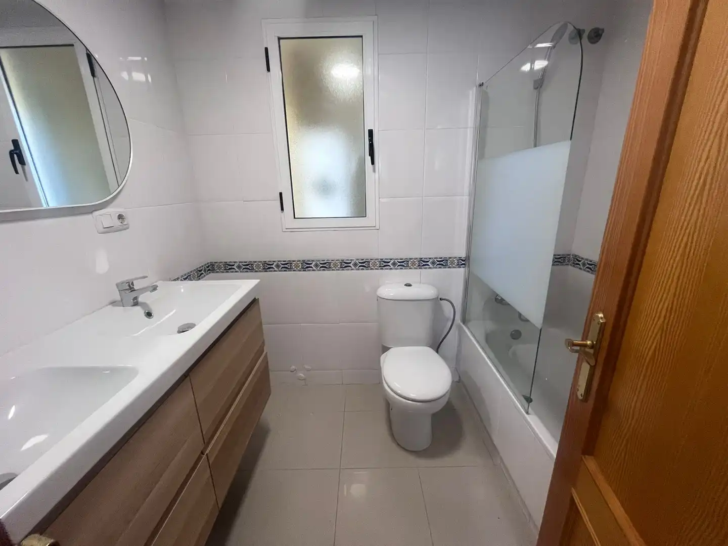 Badezimmer von Wohnung zur Miete in Puçol mit Klimaanlage, Heizung und Privatgarten