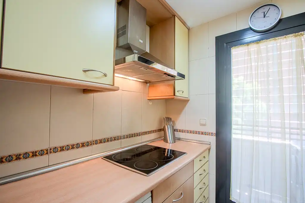 Kitchen of Flat for rent in Madrid  with Air Conditioner, Private garden and Storage room