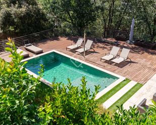 Piscina de Casa o xalet en venda en Sant Cugat del Vallès amb Aire condicionat, Terrassa i Piscina