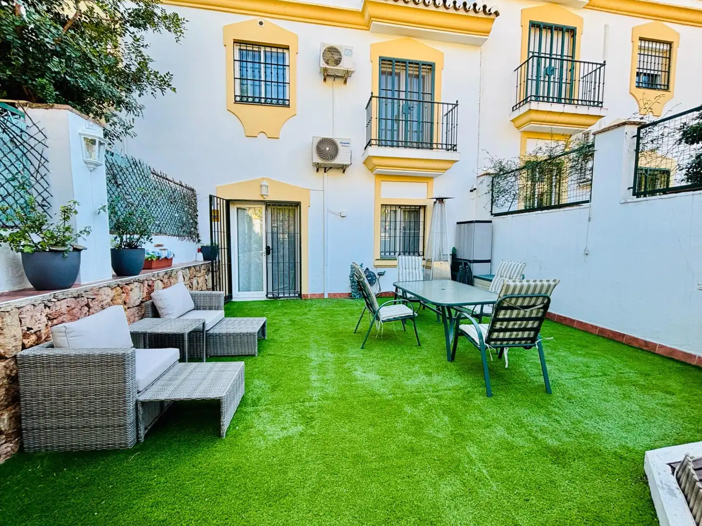 Terrace of Detached homes for sale in Benalmádena  with Air Conditioner and Furnished