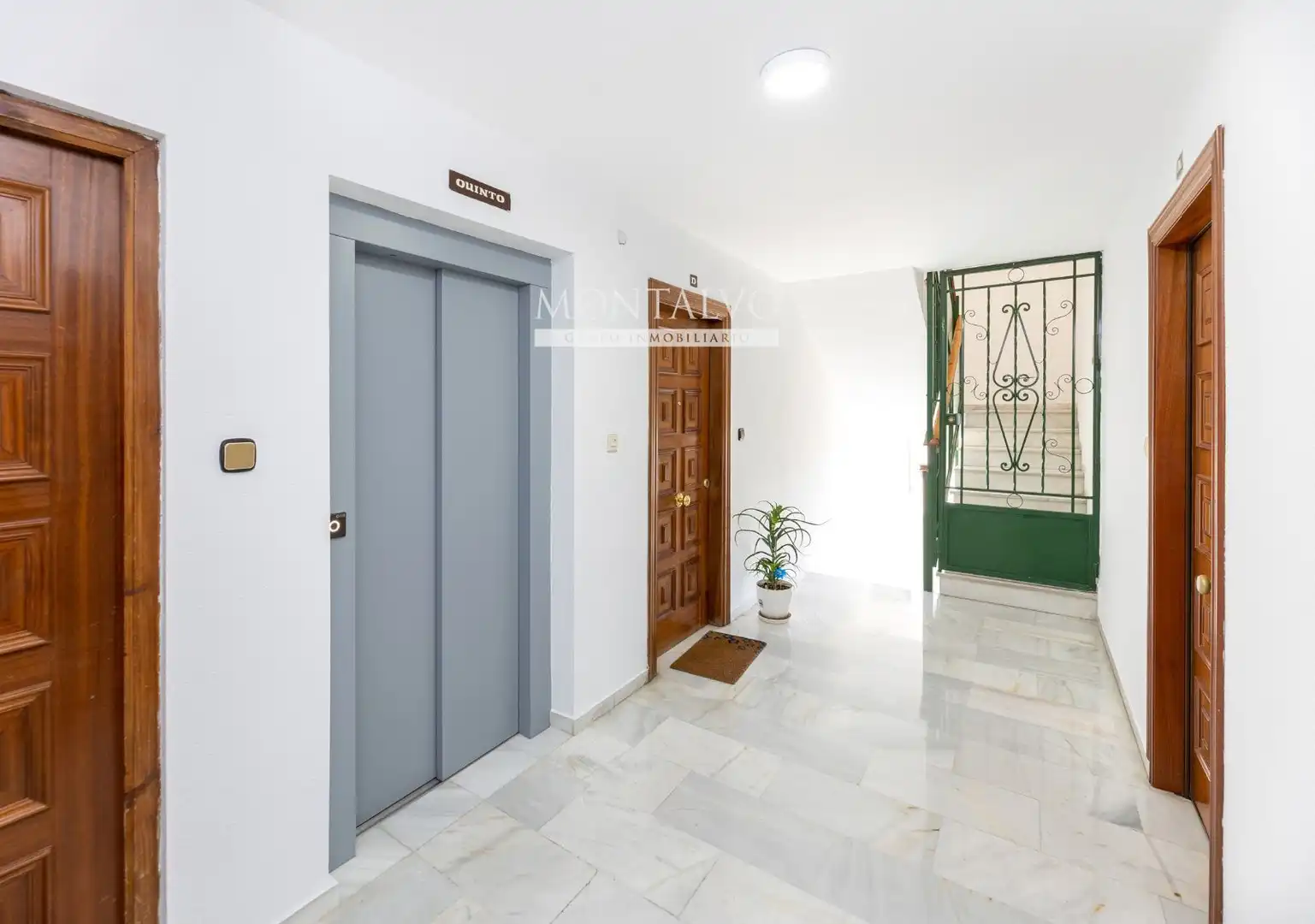 Wohnung zur Miete in Granada mit Klimaanlage, Schwimmbad und Möbliert