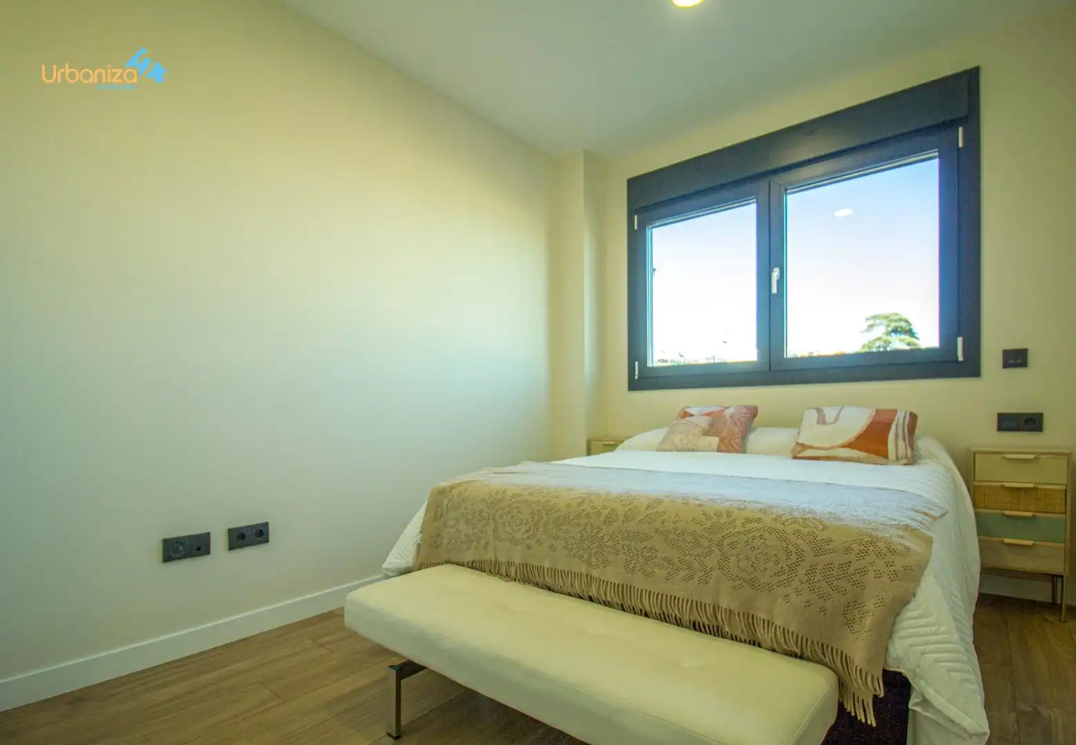 Schlafzimmer von Wohnung zum Verkauf in Badajoz mit Klimaanlage, Heizung und Privatgarten