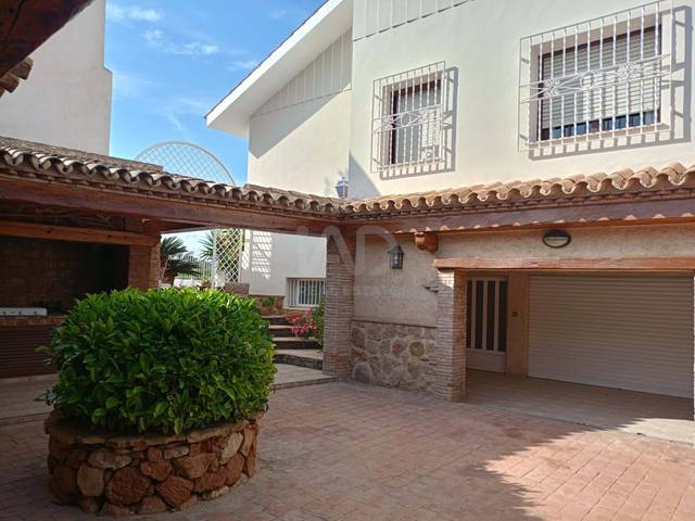 Casa-chalet en Venta en Pulgara
