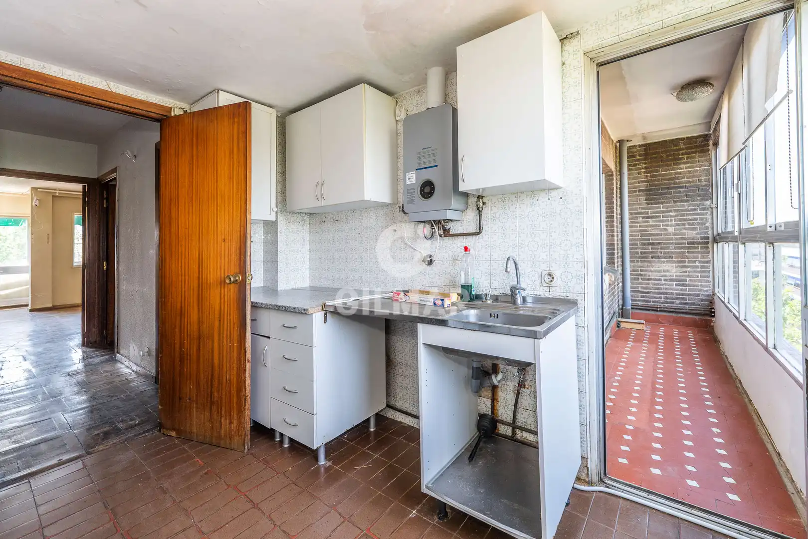 Cocina de Piso en venta en Madrid con Calefacción, Trastero y Balcón