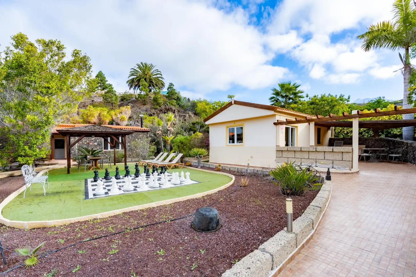Jardí de Casa o xalet en venda en Guía de Isora amb Calefacció, Jardí privat i Moblat