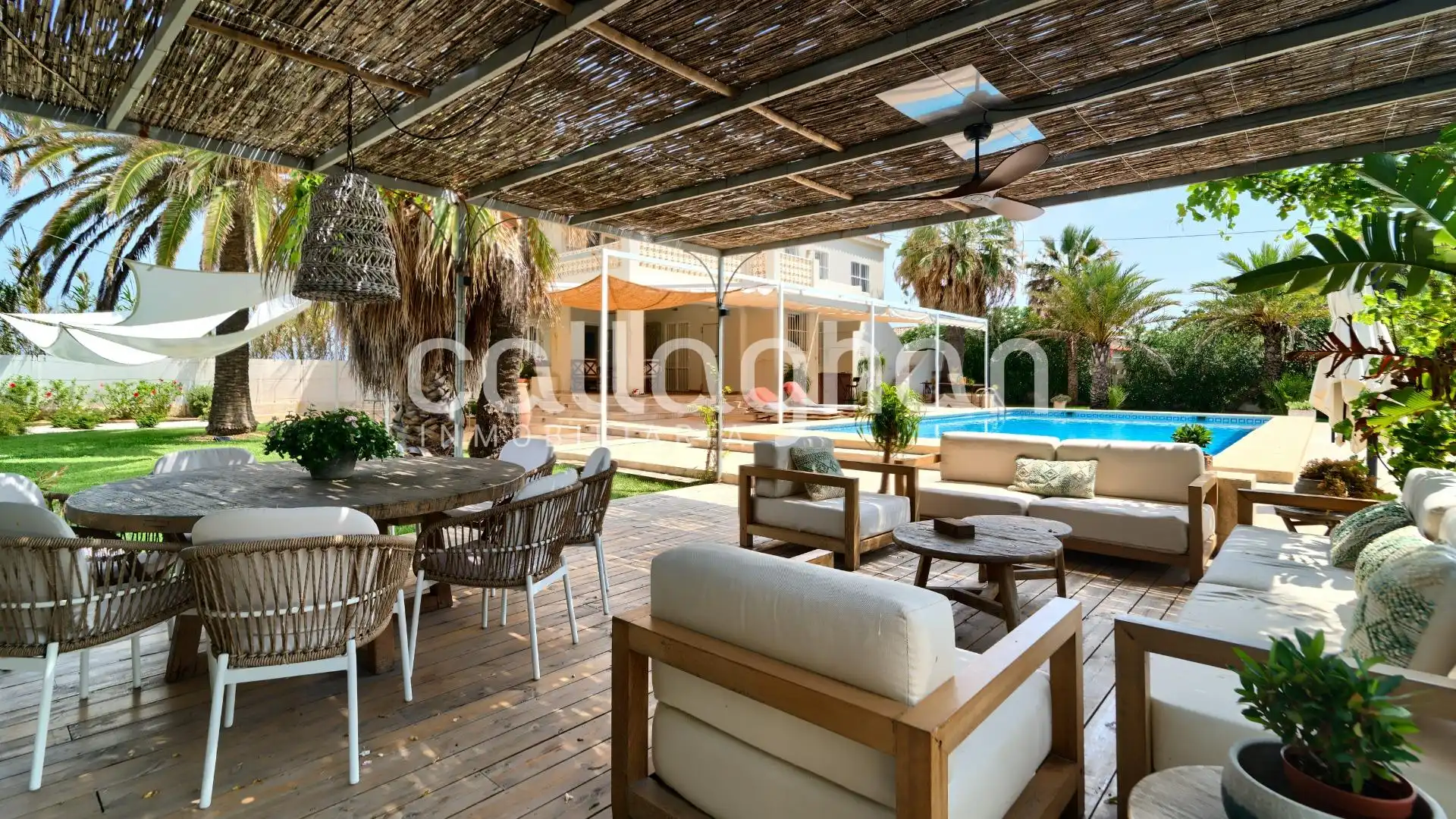 Terrassa de Casa o xalet de lloguer en Dénia amb Aire condicionat, Calefacció i Jardí privat