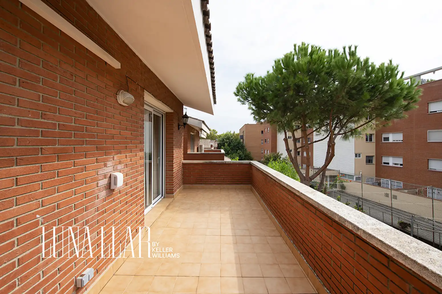 Balcony of Houses for sale in Can Bou