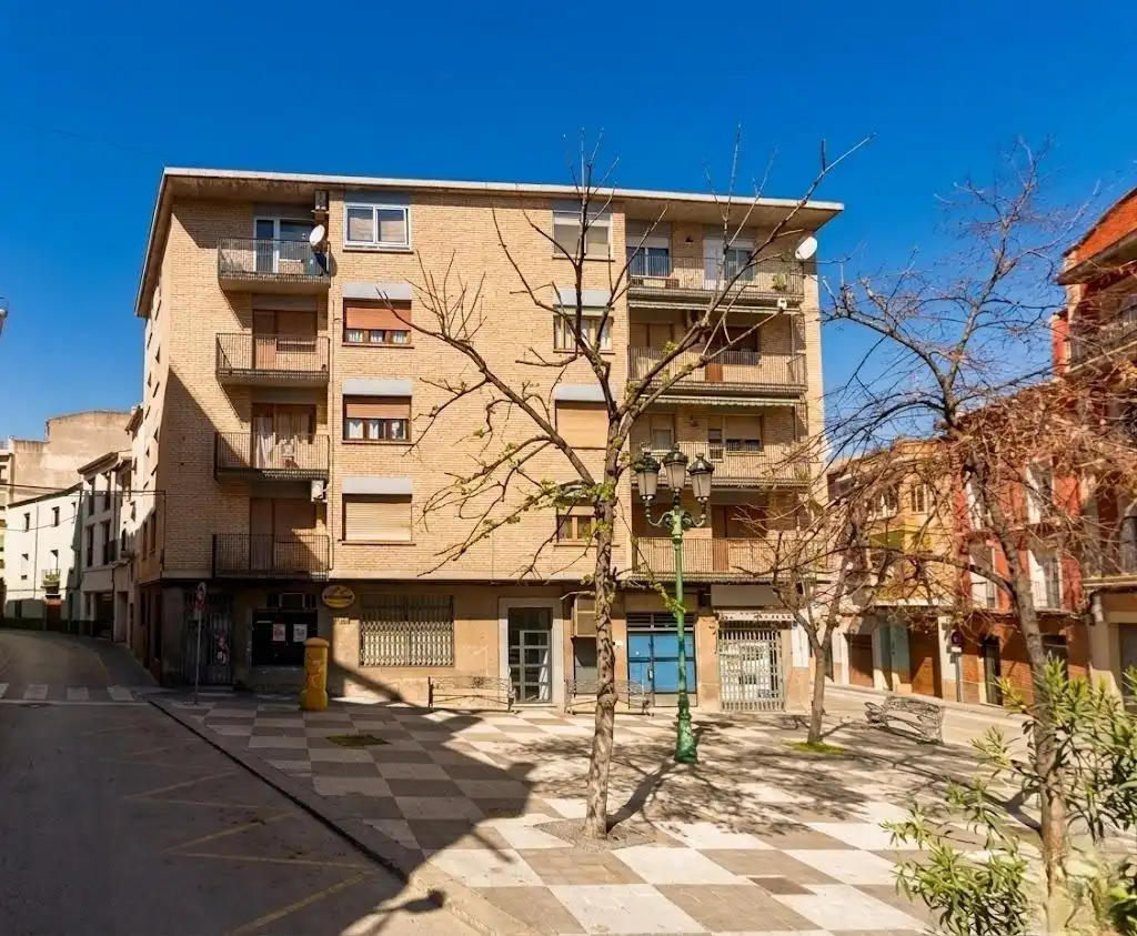 Vista exterior de Piso en venta en Caspe con Calefacción