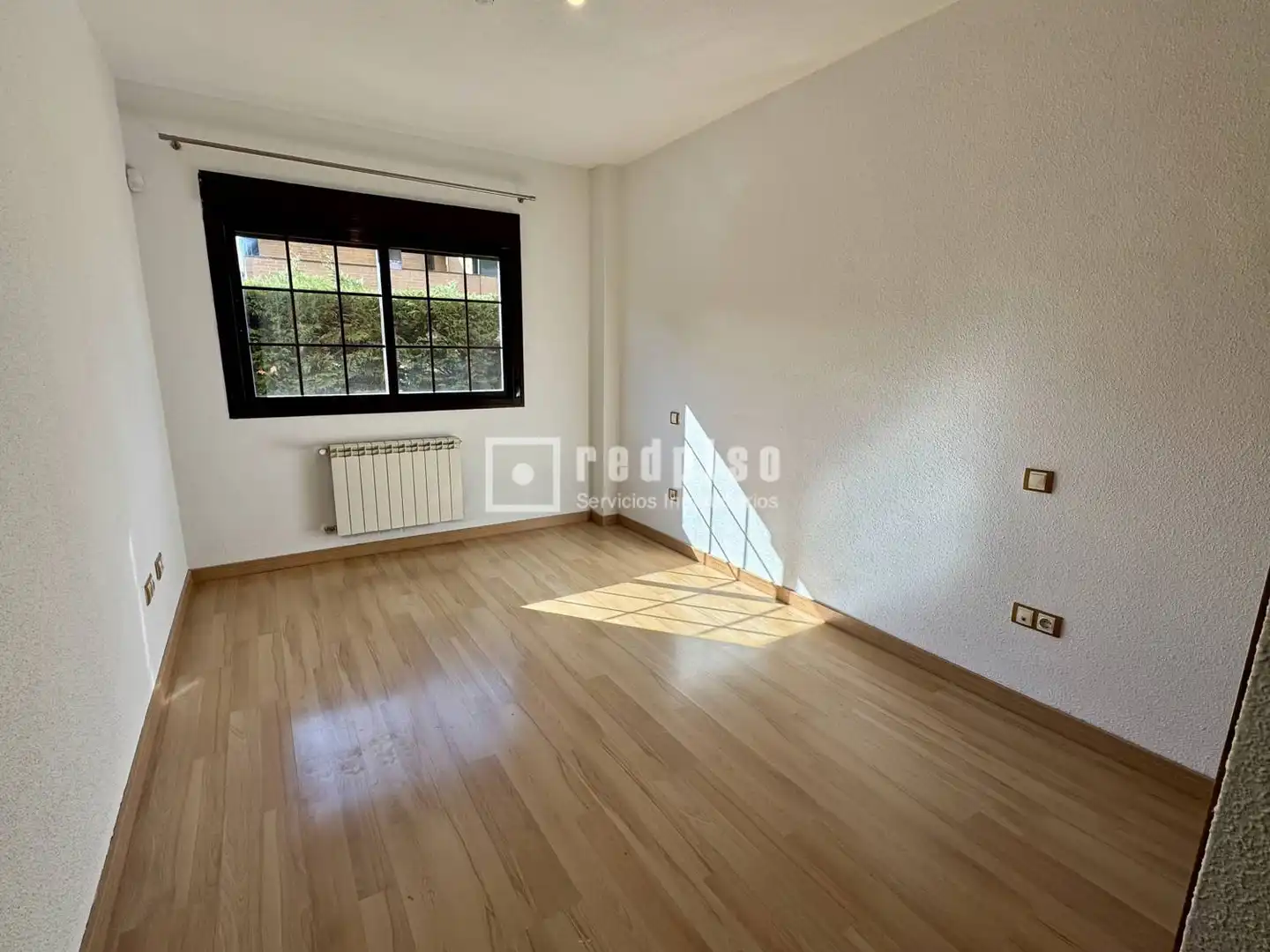 Dormitori de Apartament en venda en El Escorial amb Calefacció, Jardí privat i Terrassa