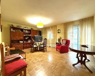 Living room of Flat for sale in  Madrid Capital  with Heating, Terrace and Oven