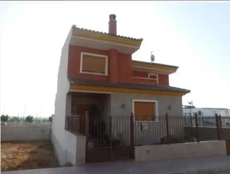 Vista exterior de Casa o xalet en venda en Ceutí amb Jardí privat, Terrassa i Piscina