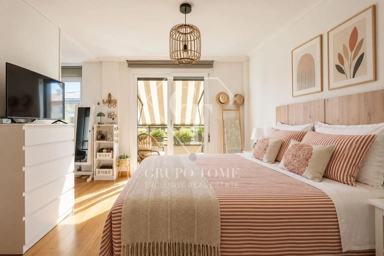 Habitación de Casa adosada en venta en Orio con Calefacción, Terraza y Trastero