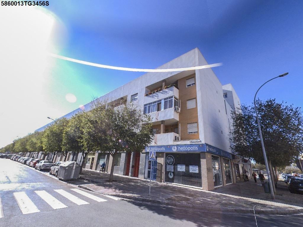 Vista exterior de Pis en venda en  Sevilla Capital amb Traster i Balcó