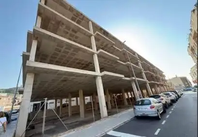 Parkplatz von Gebäude zum Verkauf in Almenara