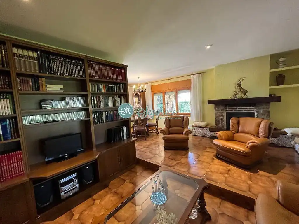 Sala de estar de Casa o chalet en venta en Valverde del Majano con Calefacción, Terraza y Trastero