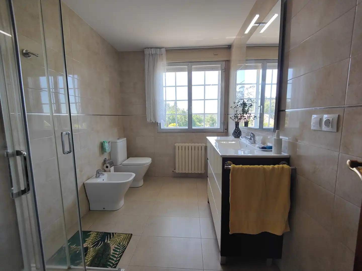 Baño de Casa o chalet en venta en Rianxo con Calefacción, Jardín privado y Parquet