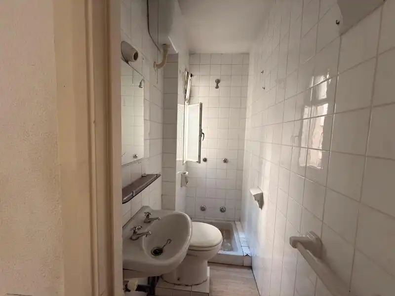 Bany de Pis en venda en Madrid amb Aire condicionat, Calefacció i Terrassa