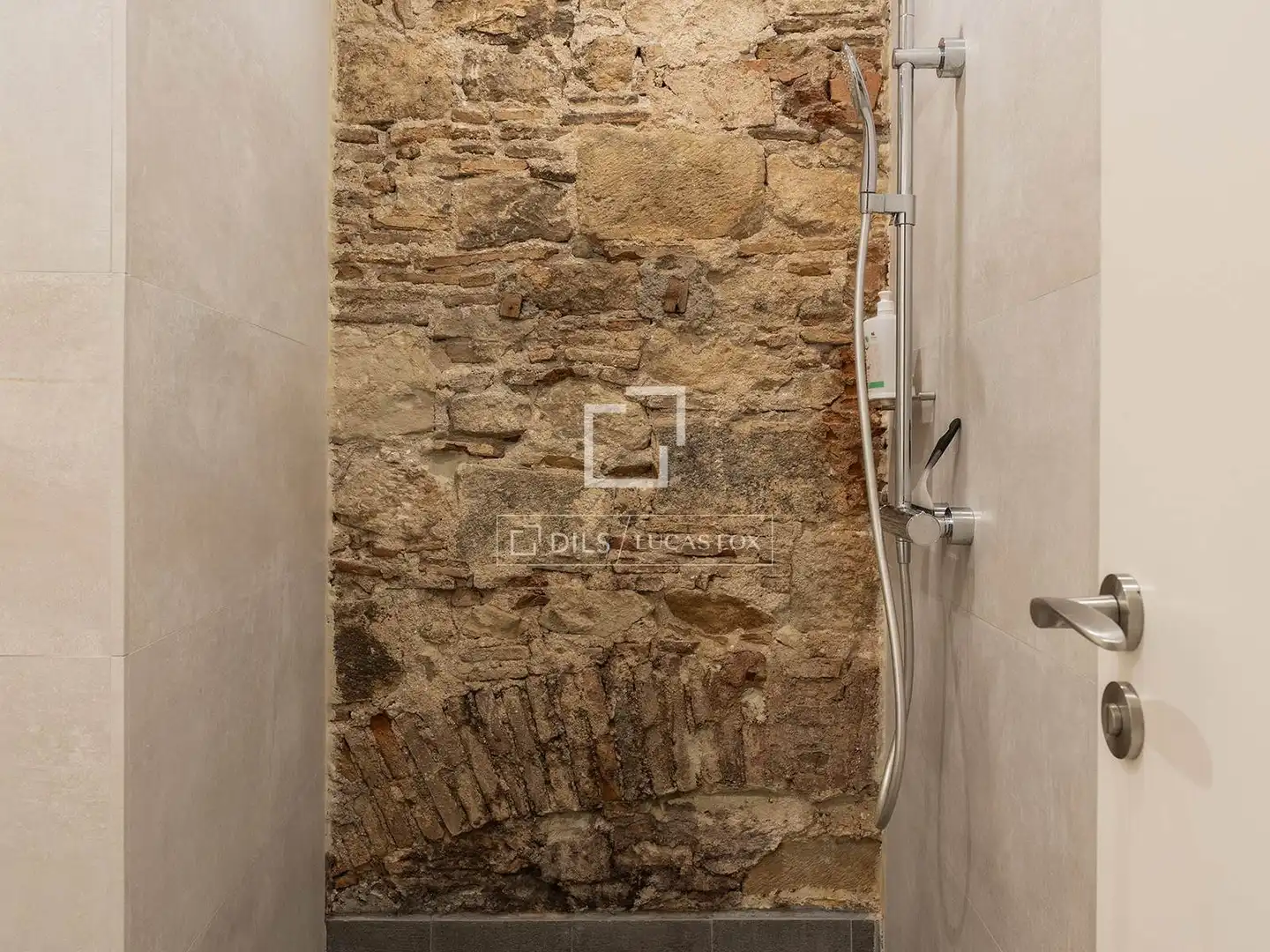 Baño de Piso en venta en Barcelona con Aire acondicionado, Calefacción y Terraza