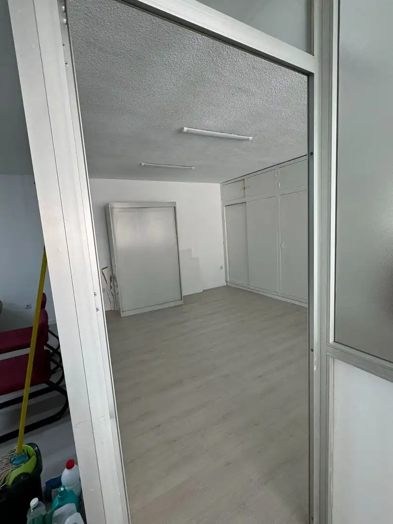 Bureau avec ascenseur à vendre à trinidad grund, imagen 12