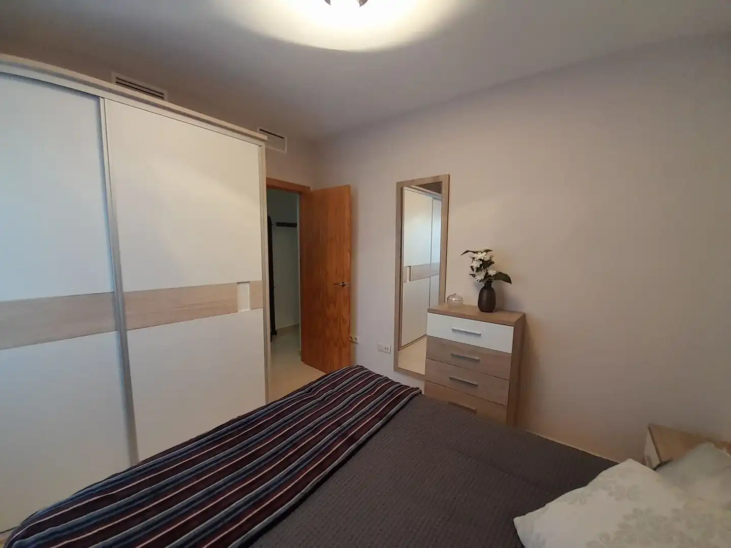 Flat with terrace to rent in Ctra. Circunvalación - La Magdalena, imagen 23