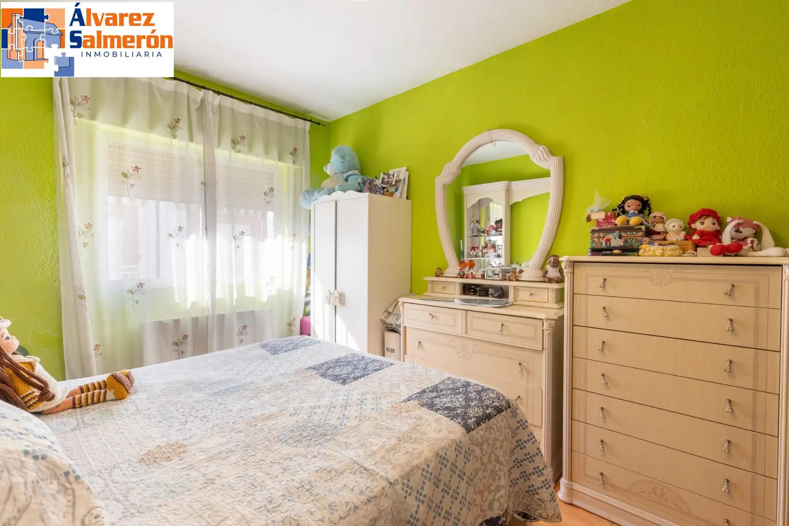 Habitación de Casa adosada en venta en Armilla con Aire acondicionado, Calefacción y Terraza