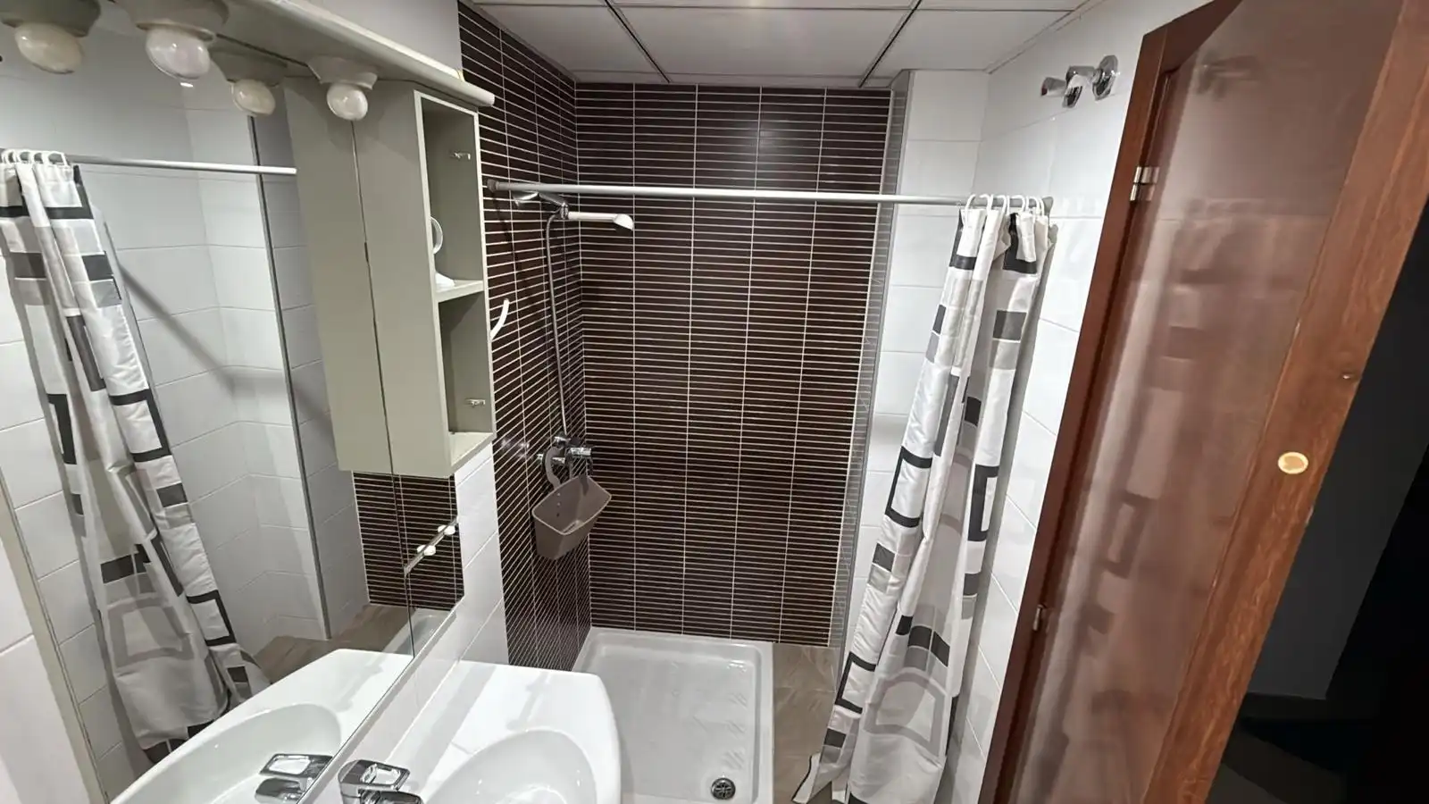 Bathroom of Flat for rent in Roquetas de Mar  with Air Conditioner, Private garden and Terrace