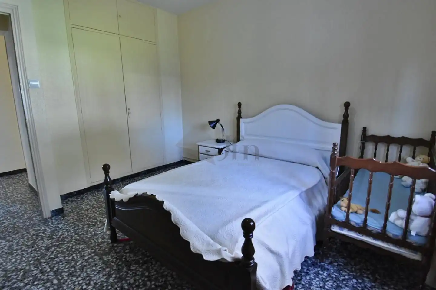 Dormitori de Casa o xalet en venda en Olmedo amb Calefacció, Jardí privat i Moblat