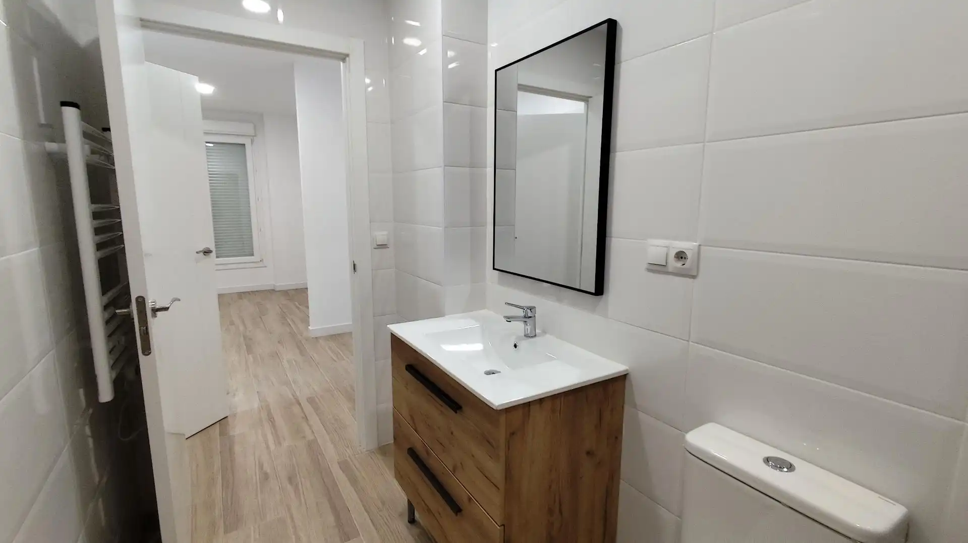 Bathroom of Flat for sale in Barakaldo   with Heating