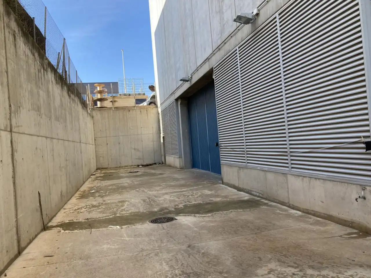 Industrial building to rent in Carrer Josep Ros i Ros, imagen 5