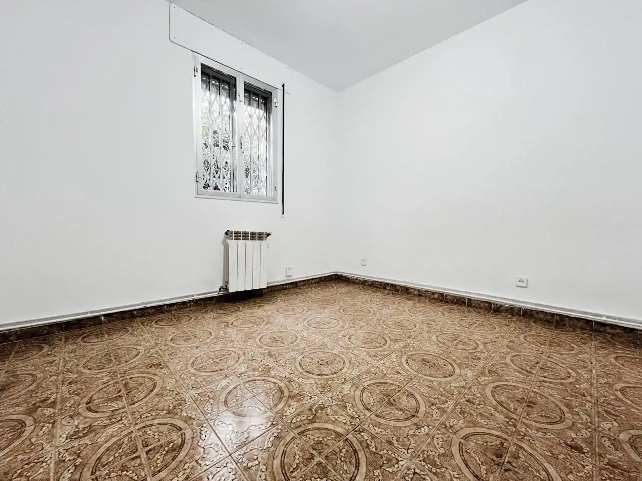 Schlafzimmer von Wohnung zum Verkauf in Madrid mit Heizung