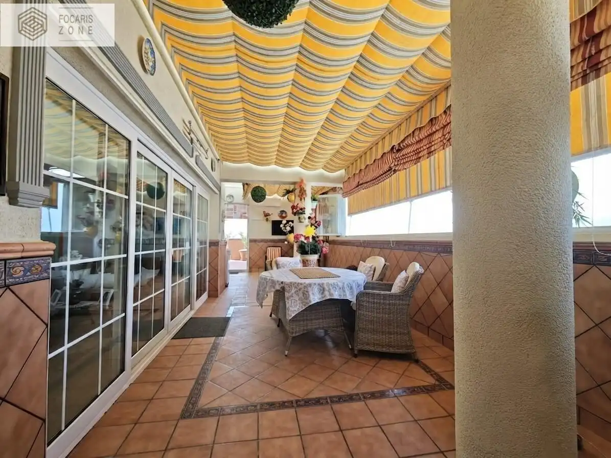 Attique avec terrasse à vendre à Calle DOLORES IBARRURI