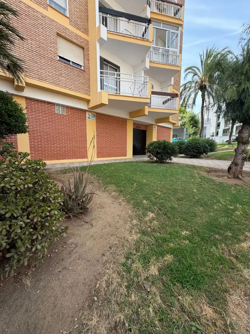 Vista exterior de Apartamento en venta en Benalmádena con Calefacción y Terraza