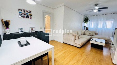 Foto 2 de Pis en venda a De Barcelona, La Avanzada - La Cueva, Fuenlabrada